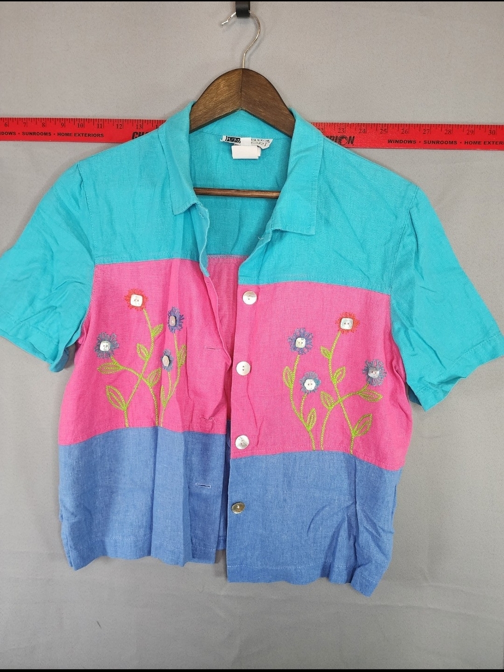 Colorblock Embroidered Short-Sleeve Blouse - Turquoise Pink Blue